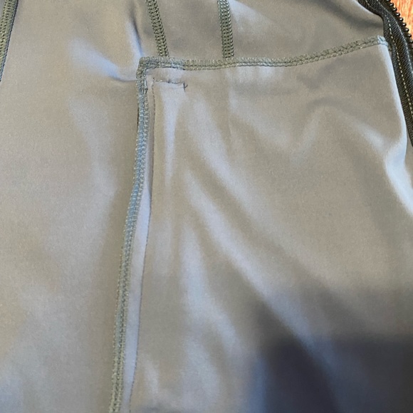 Women’s Queenieke Athletic Jacket. Size Large. - Picture 11 of 11